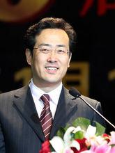 央視名嘴曲向東