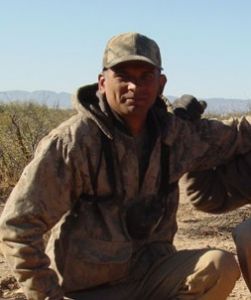 羅德·科羅納多（Rod Coronado）是ELF的一位發言人，他參與過的ALF行動諸如：弄沉捕鯨船、從毛皮養殖場中釋放動物，以及數次縱火行動。作為FBI“逆火行動”（Operation Backfire）的一部分，2006年他被指控是激進環境主義者，成為“綠色恐慌”（Green Scare）的被告。