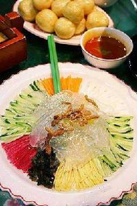 五彩拉皮 五彩拉皮