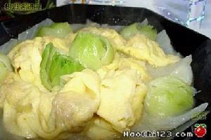 青菜白菜燴蛋餃 青菜白菜燴蛋餃