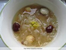 蓮子百合銀耳湯 蓮子百合銀耳湯