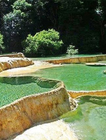 四川黃龍國家地質公園爭艷池