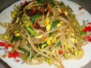 青蒜黃豆芽炒魷魚