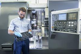 CNC工程師 CNC工程師