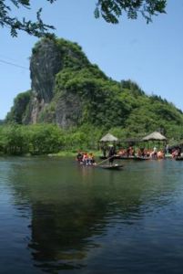 琴高山摩岩石刻