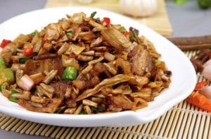 卜辣椒炒回鍋肉 卜辣椒炒回鍋肉