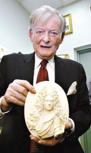 有“加拿大的默多克”之稱的加拿大首富、媒體大亨肯尼思&middot;湯姆森