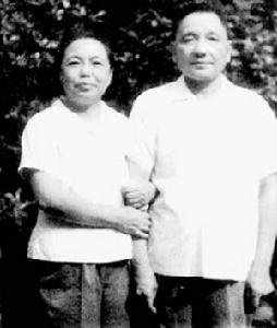 1976年4月7日 1976年4月7日