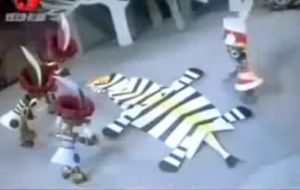 《巫婆鱷魚和小姑娘》 《巫婆鱷魚和小姑娘》