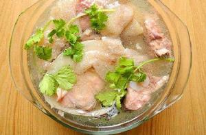 魷魚燉排骨 魷魚燉排骨