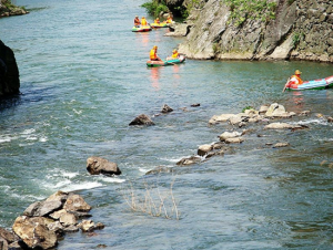 四窗岩漂流 四窗岩漂流