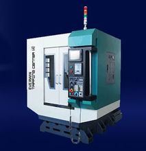 立式加工中心機