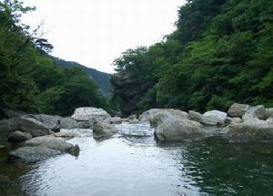 （圖）玉簾泉瀑布