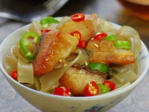 臘魚燉粉條 臘魚燉粉條