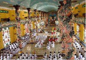 圖為無所不在的“法眼”注視下的高台教眾