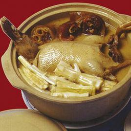 筍乾老鴨煲 筍乾老鴨煲