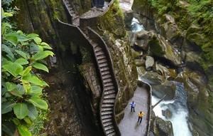 世界最恐怖景區階梯