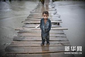 水造成巴基斯坦至少1600人死亡
