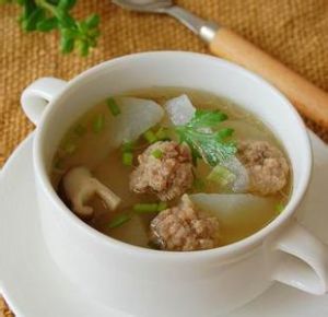 丸子牛肉蘿蔔湯 丸子牛肉蘿蔔湯