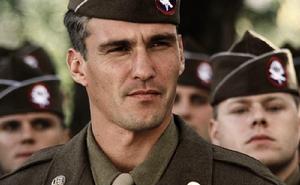 兄弟連[英美2001年大衛&middot;弗蘭科爾執導戰爭劇]