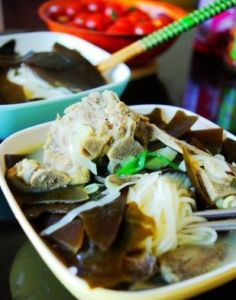 大骨海帶湯麵 大骨海帶湯麵