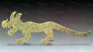 商晚期虎形飾 商晚期虎形飾