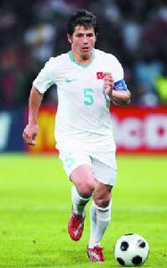 埃姆雷·貝洛措格盧 埃姆雷·貝洛措格盧