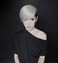 《如同悲傷被下載了兩次》寫真