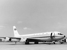 中國研製生產的“運十”民用飛機