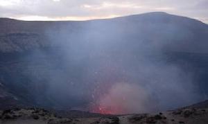 深不可測的火山口