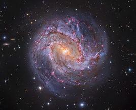 M83[位於長蛇座的漩渦星系]