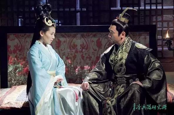 秦穆公死後竟要177人殉葬！先秦男性貴族可不好當