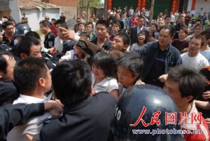 新疆暴力抗法事件