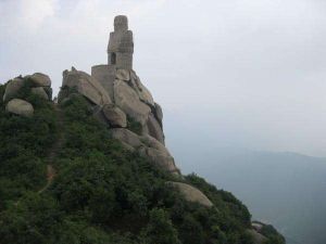 石人峰 石人峰