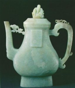 壽字青玉執壺 壽字青玉執壺