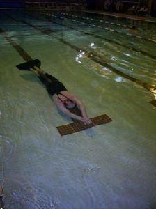 屏氣潛泳 屏氣潛泳