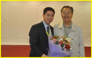 孫浩鳴與王極盛教授