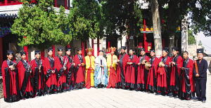 白雲山道觀在榆林市民宗局的支持下成立了白雲山道教經樂團。