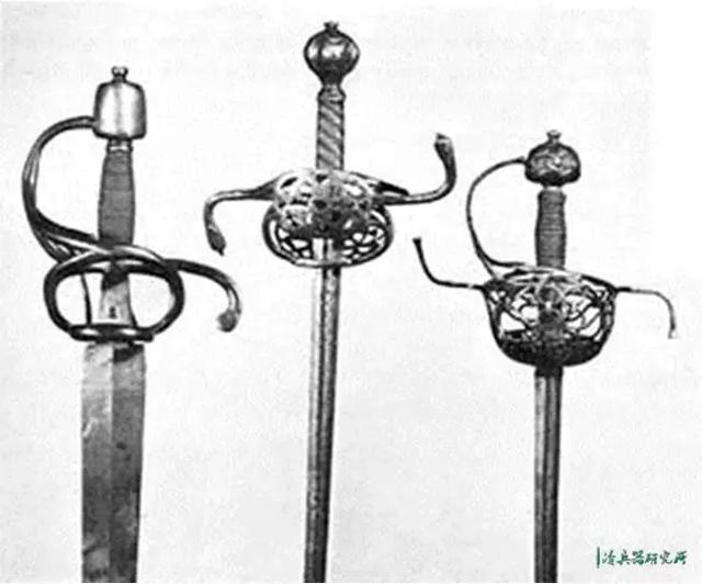 歐洲細劍看起來那么細,對砍大刀會折斷嗎? 歐洲細劍看起來那么細,對砍大刀會折斷嗎?