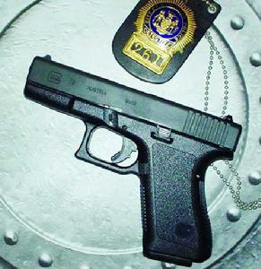 紐約市警察局的用槍