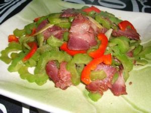 苦瓜炒叉燒 苦瓜炒叉燒