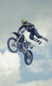 特技越野機車 特技越野機車