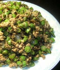 橄菜肉鬆四季豆