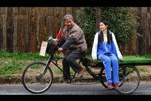 馬少驊飾佟林，關曉彤飾佟美