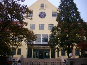 青島嘉峪關學校 青島嘉峪關學校