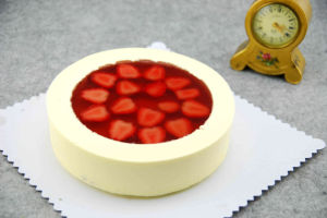 草莓白朱古力慕斯蛋糕 草莓白朱古力慕斯蛋糕