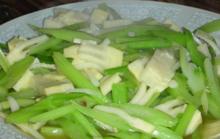 素炒芹菜