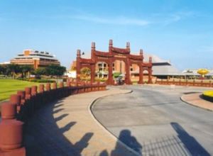 華僑崇聖大學 華僑崇聖大學