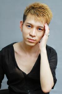 資深時尚造型師維尼