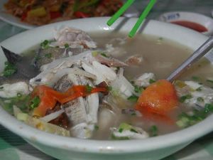 馬蹄塘葛生魚湯